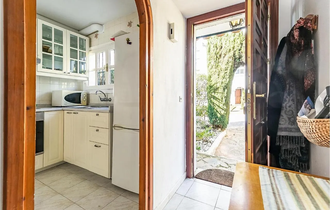 2 Bedroom Pet Friendly Home In Mijas Holiday home