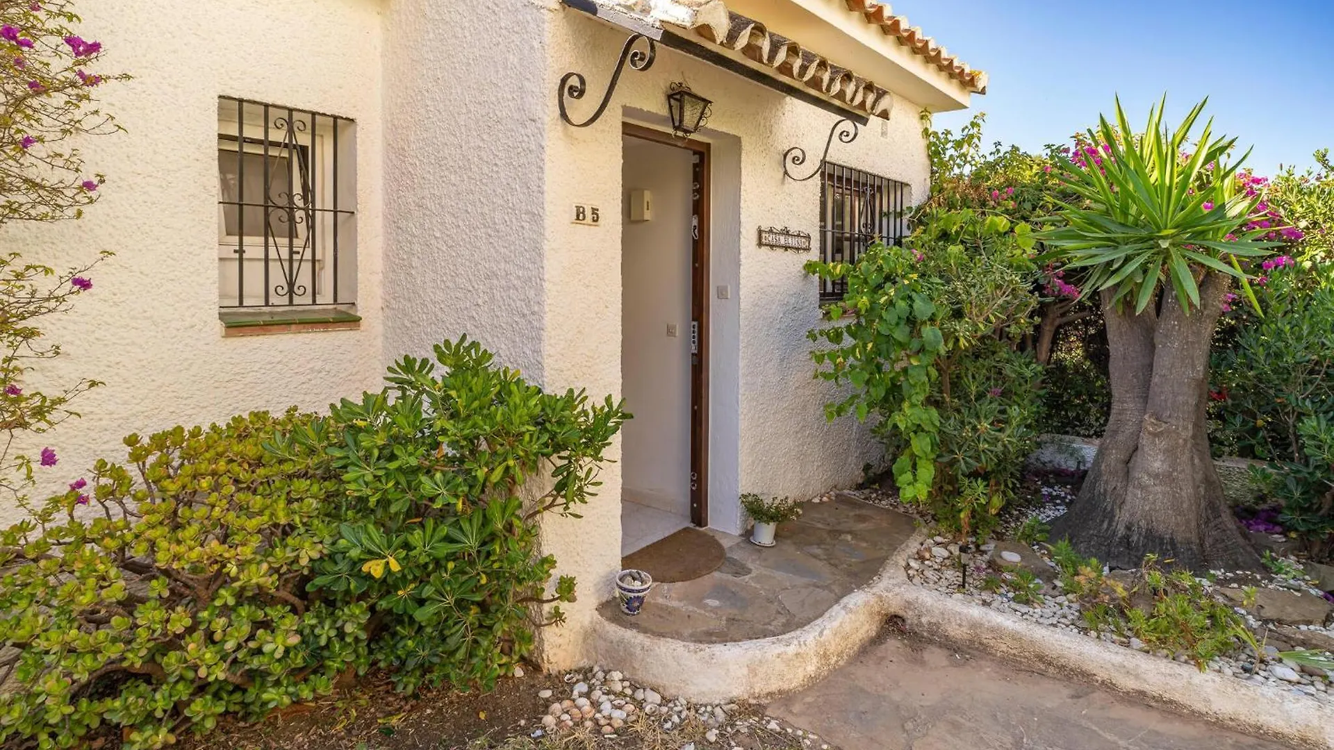 2 Bedroom Pet Friendly Home In Mijas Holiday home